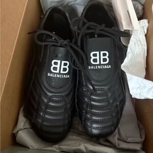 Balenciaga women’s  Black Quilted Sneakers